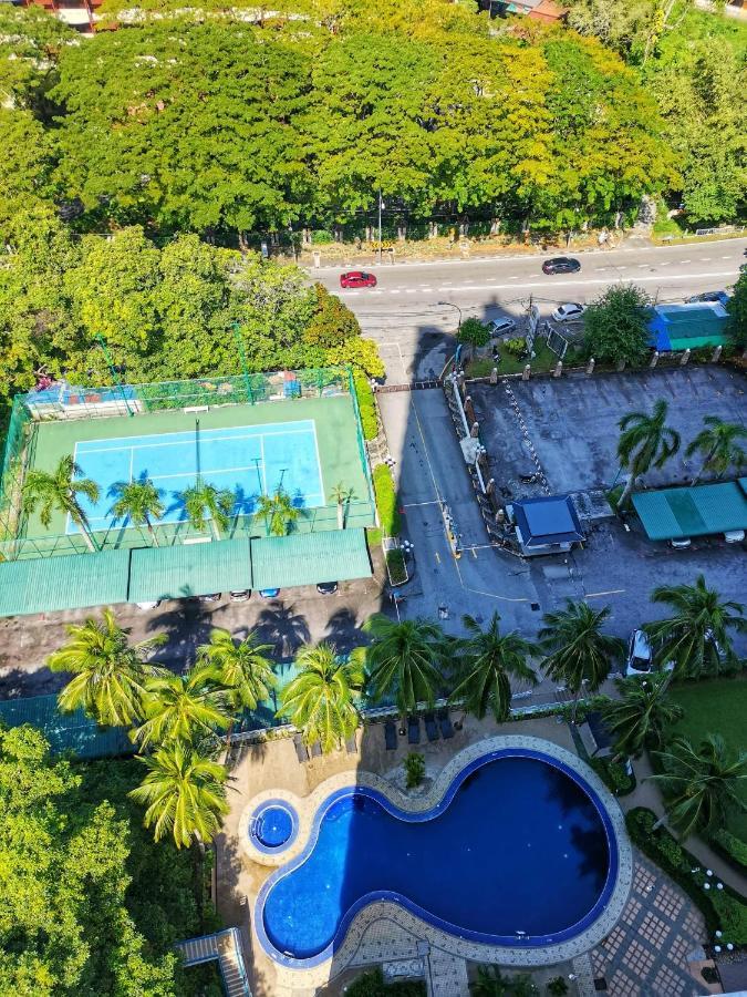 Agoda C View @ Sri Sayang Beach Resort Batu Feringgi Luaran gambar