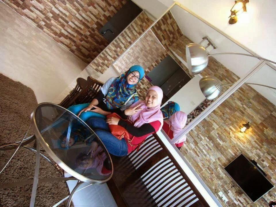 Agoda C View @ Sri Sayang Beach Resort Batu Feringgi Luaran gambar