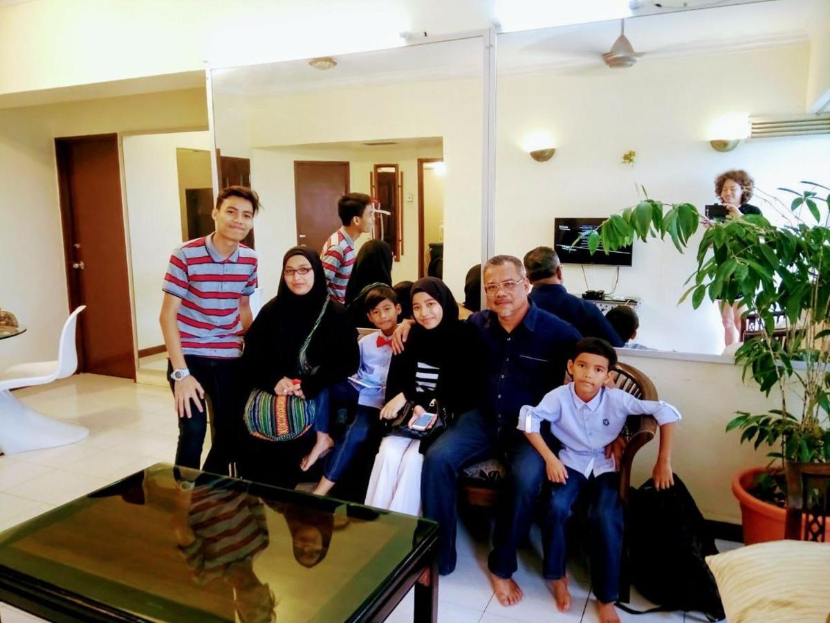 Agoda C View @ Sri Sayang Beach Resort Batu Feringgi Luaran gambar